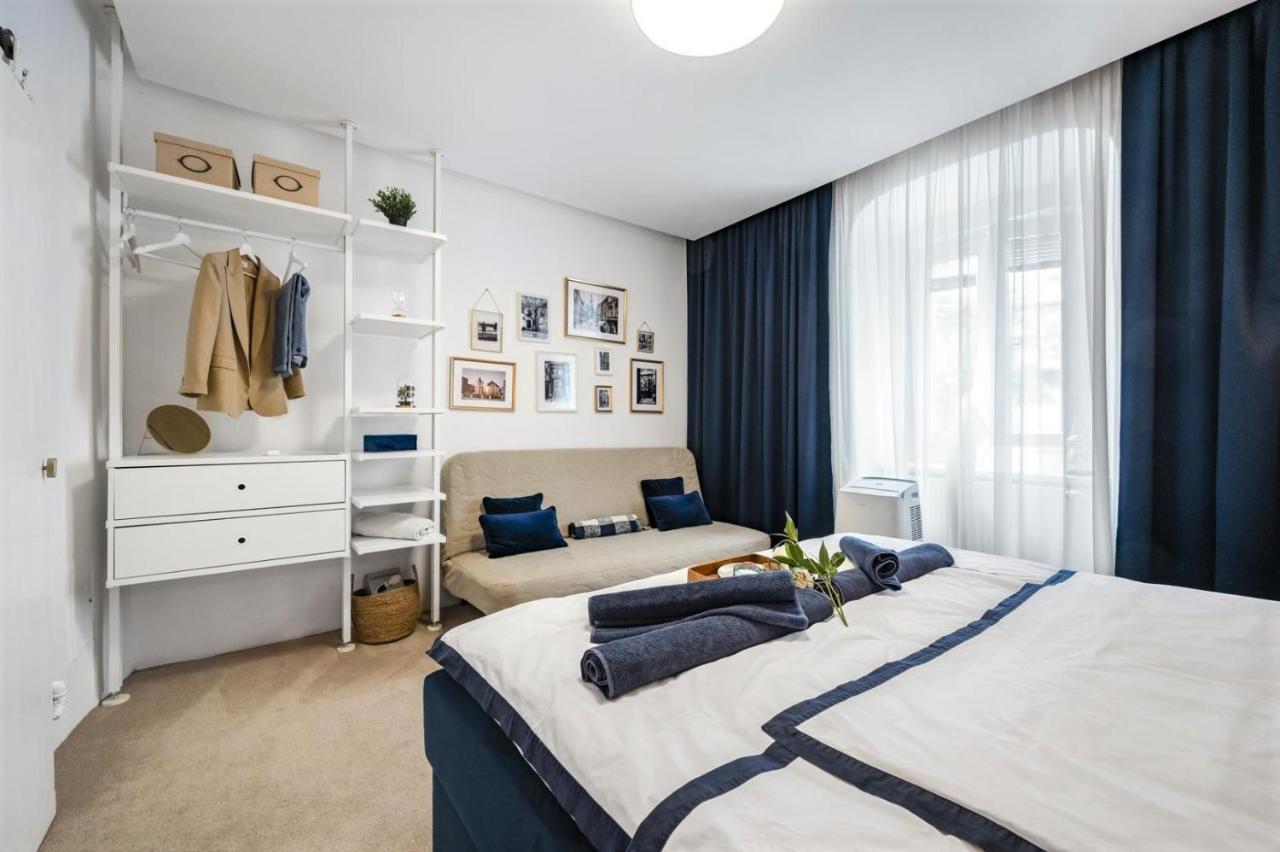 New Design & High Standard Apt From 16Th Century In Old Town-Free Parking Bratislava Exterior photo